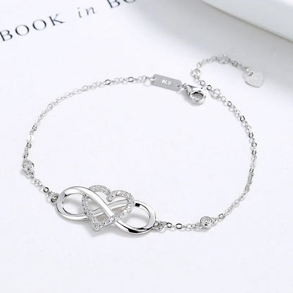 Eternal Love Heart Bracelet - Timeless Silver Jewelry for Any Occasiont