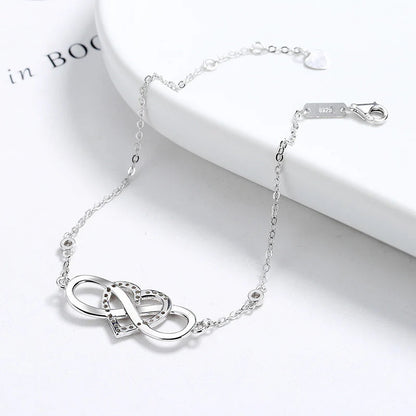 Eternal Love Heart Bracelet - Timeless Silver Jewelry for Any Occasion