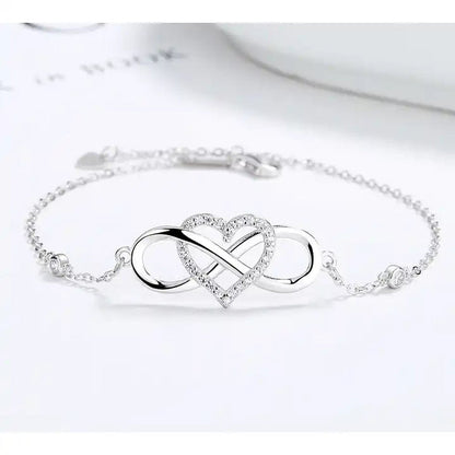 Eternal Love Heart Bracelet - Timeless Silver Jewelry for Any Occasion